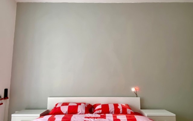 Central: Private En-Suite bedroom with Balcony - Picture 6