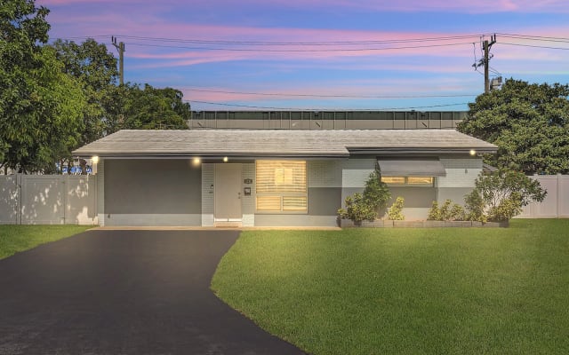 ***MODERN 3BRD HOME Family Friendly, piscina riscaldata!