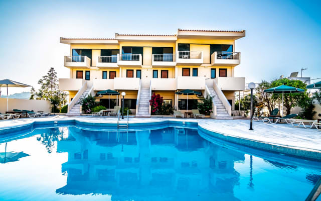 Apartamento com vista para o mar no hotel Orestis