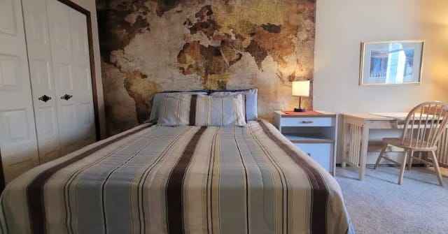 Dormitorio principal en casa adosada de 3 dormitorios y 2,5 baños