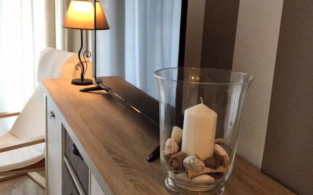 Modern Central Apartment WIFI Free - Picture 13