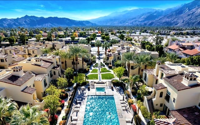 Palm Springs Stadthaus mit Dachterrasse und Panoramablick