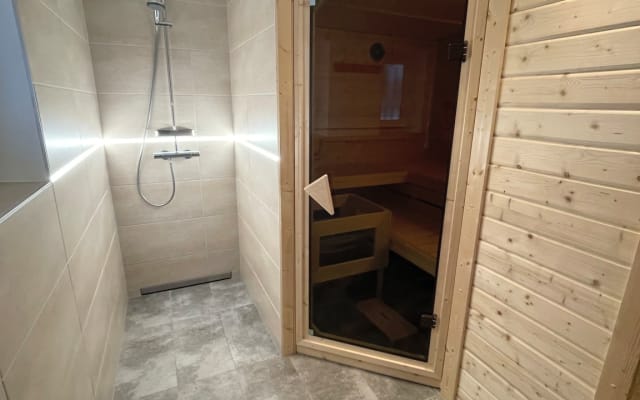 Cozy cottage for 6 pers. with sauna, close to the lake
