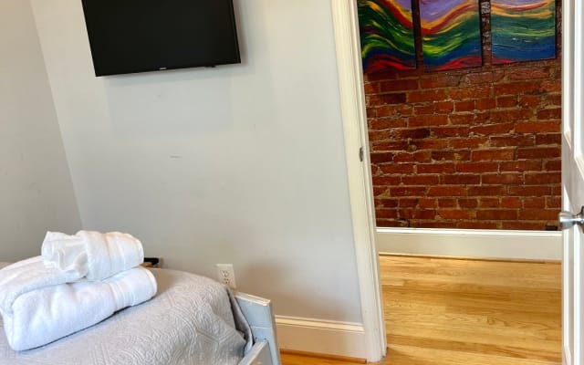 You'll Never Want to Leave this Stylish Townhome in N Capitol Hill - Picture 9