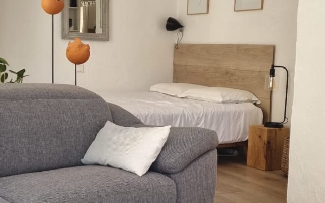 Pleasant and comfortable studio in a quiet residential area - Picture 10