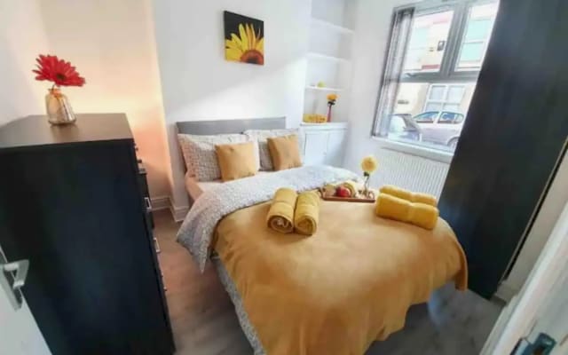 Maison soignée pour un long séjour à Liverpool, 3 BR