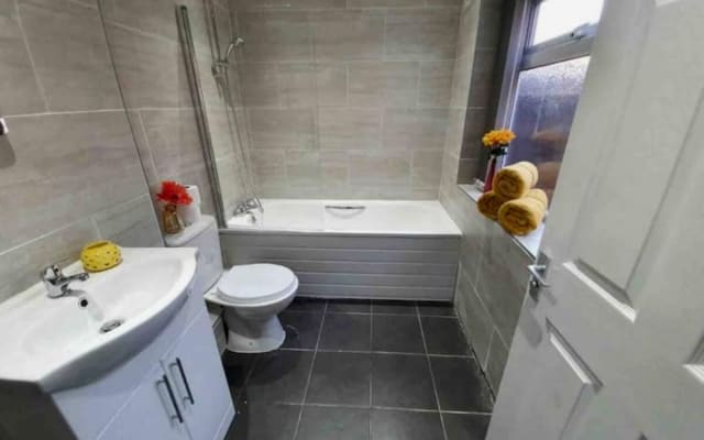 Maison soignée pour un long séjour à Liverpool, 3 BR - Photo 14