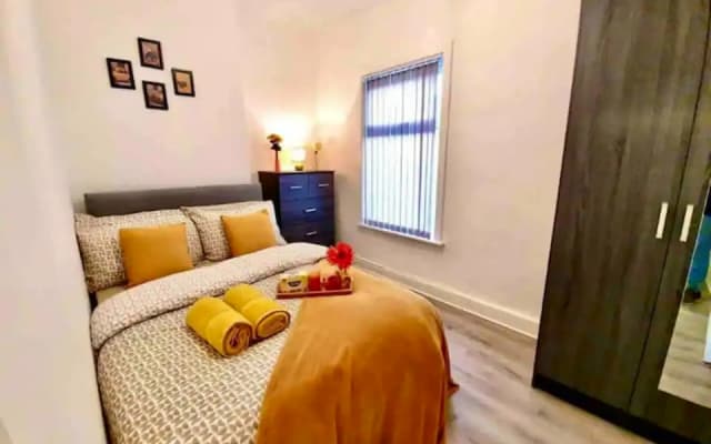 Cheeky & Cheerful 3 BR Home near City Centre