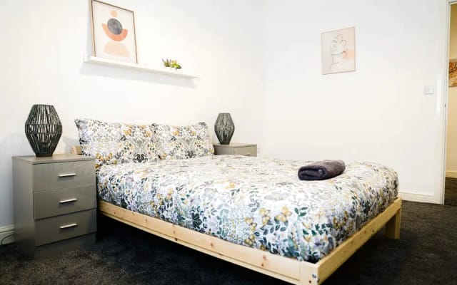 BRAND NEW Appealing 3-BR House near LFC Stadium