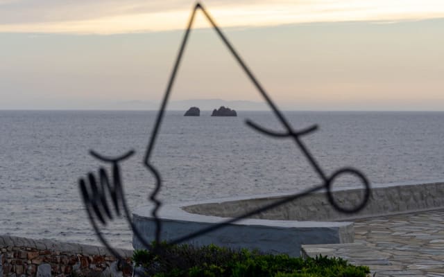 Villa Meliona | Neo-traditional seafront stone-house with epic sunsets - Picture 10