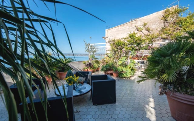 PALAZZO BLANCO SUITE VUE MER AVEC TERRASSE