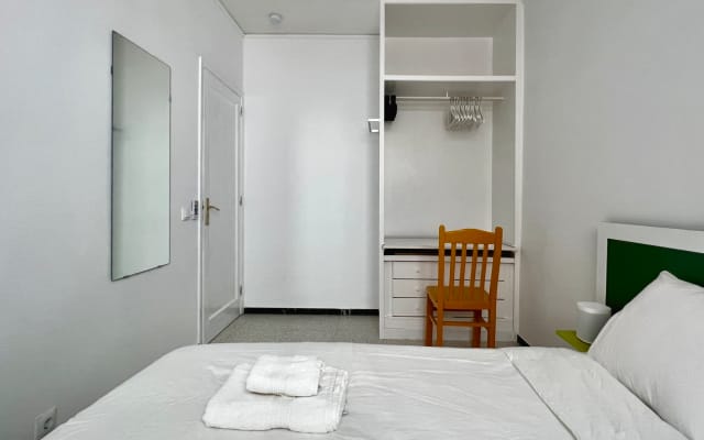 Room B - Mens clothing optional apt 1km Yumbo Maspalomas - Picture 10