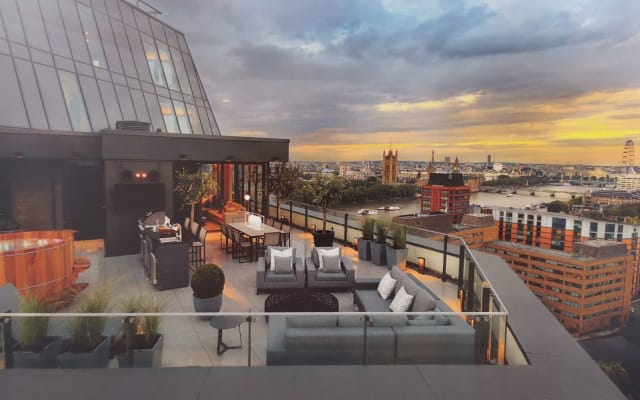 Luxury Central Penthouse With Stunning Views