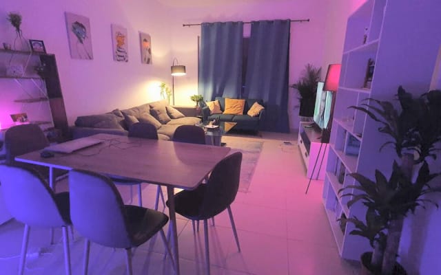 Charming and cosy 1 BR in Oxford building JVC