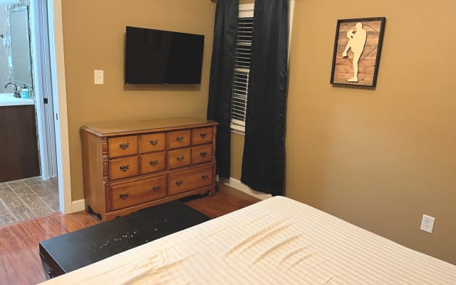 Private room with shared kitchen and laundry