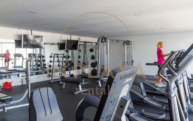 1BR Apt in Number 1 location IPANA 3 rooftop pools gym and rooftop bar with ocean view - Photo 15
