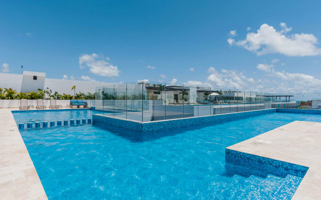 Stunning 1BR apartment beautifully decorated in the heart of Playa. 4...