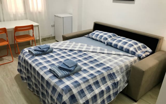 ZIMMER MIT PRIVATEM BAD IN CENTRO DE MÁLAGA (SOHO)