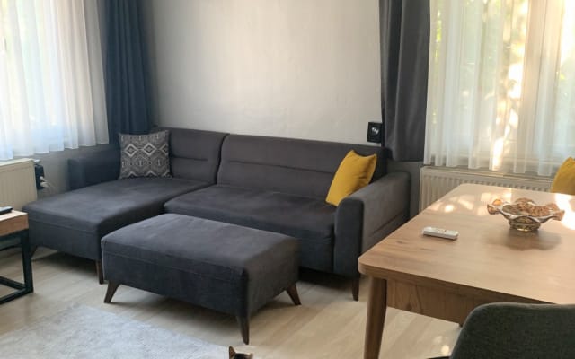 Habitación privada en apartamento con entrada privada en Estambul/Bakır