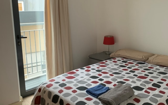 Bella posizione nel centro città con una camera da letto confortevole