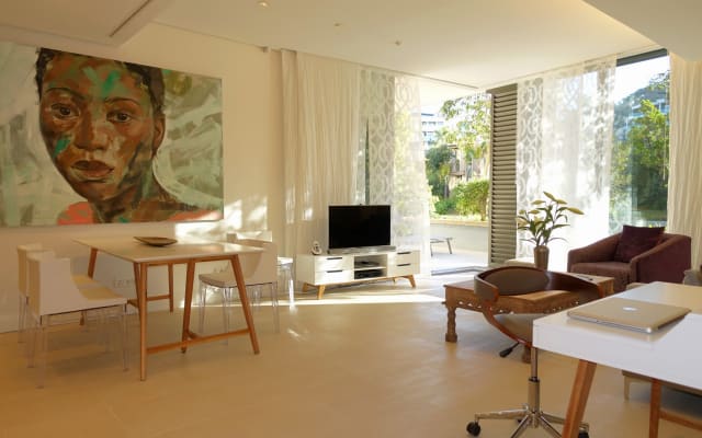 V&A Waterfront. Quiet GF apartment, large terrace, just at the canal