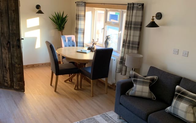 2 beautiful one bedroom cottages