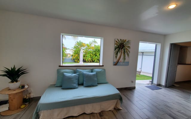 Grazioso bungalow F2 con piscina nel centro dell'isola