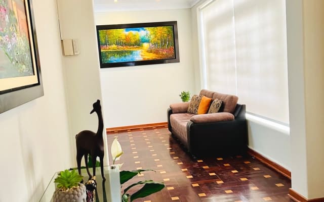 Belle maison de 3 chambres et 3,5 salles de bain dans le quartier de...