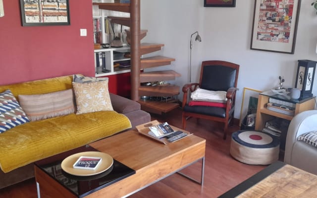 Quarto em mezzanine num apartamento de 70m2 com terraço de 10m2