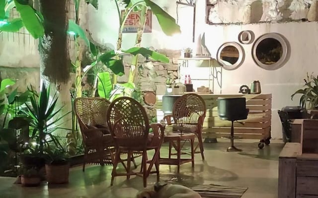Es ist ein Boutique-Hotel im Zentrum der Altstadt URLA.