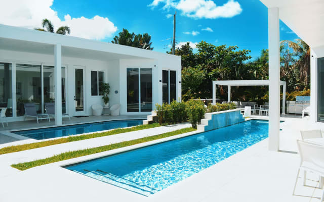 Individual guesthouse #1 clothing optional men only near Wilton Manors - Picture 2