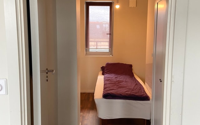 Kleines privates Gästezimmer mit Einzelbett - Dachgeschoss - herrliche Terrasse - Foto 3