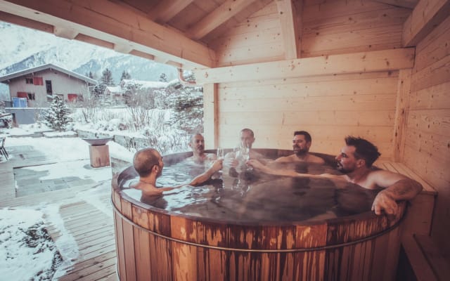 CHALET PINK & SPA - CHAMONIX - LUXURY GAY GUEST HOUSE - ALL MEN #21
