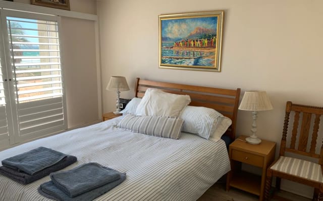 Beautiful spacious 1 bedroom apartment with magnificent sea views