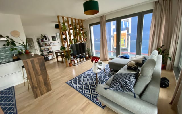 Geräumige Wohnung nahe River Side