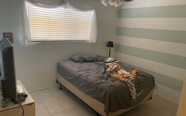 Quiet 4 br house pet friendly