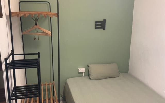 Super cheap double room in the center of Barcelona!