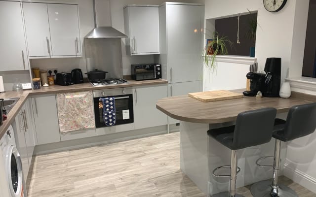 Chambre double dans une maison neuve et confortable à la périphérie de Glasgow - Photo 4