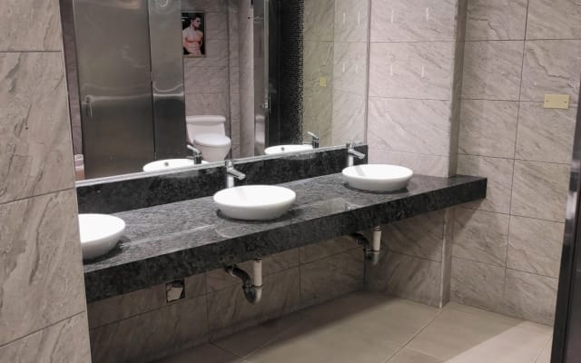 HOSTAL/SPA/REST-BAR - Picture 10