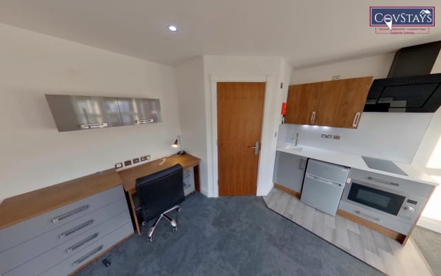 Victoria House - King Studio 210