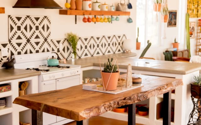 Wild Wolf Ranch, eclettica hacienda nel deserto completamente...