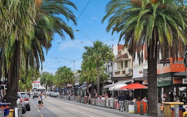 Great Unit in the Heart of ST Kilda - Picture 13