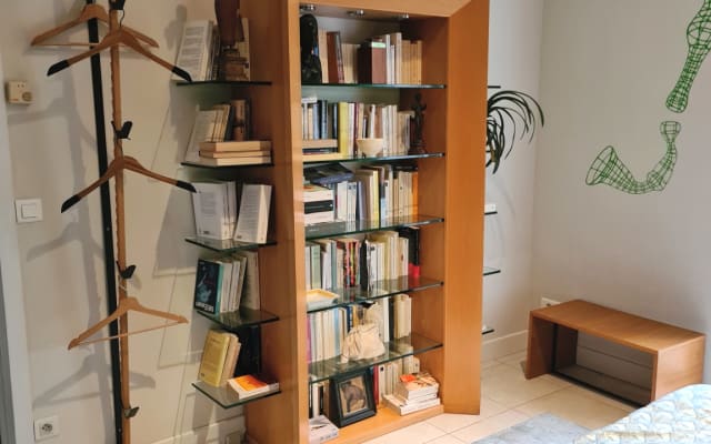 Independent suite