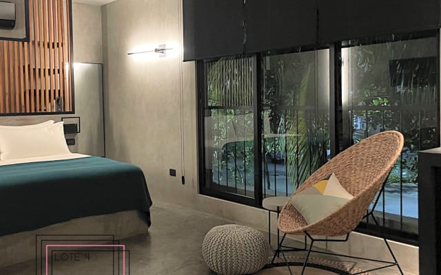 LOTE4 studio 1 (Studio piscine)