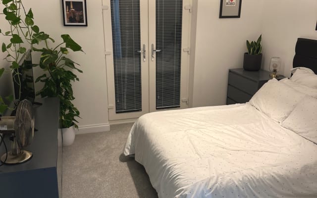 Camera En-suite Burry Port