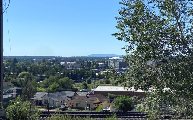 NIEDLICH MIT EINER FANTASTISCHEN AUSSICHT! -