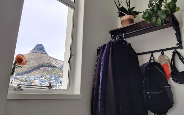 Beachfront Double Room in Trendy Sea Point, Stunning Views - Picture 11