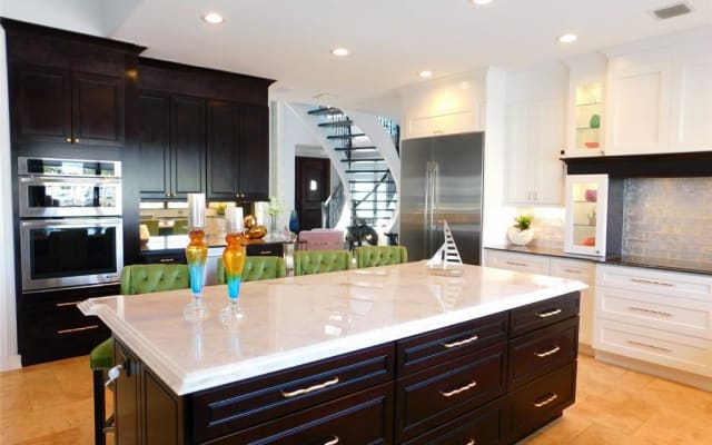 Villa de luxe de 5 chambres sur l'Intracoastal en eaux profondes
