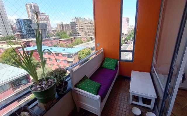 Cama Doble Privada en Santiago, Chile. A 2 cuadras del centro
