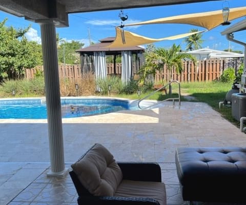 Dormir como um rei no coração de Wilton Manors - Piscina aquecida